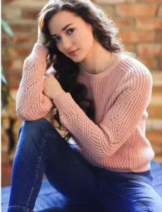 Elite escort service in Chimur for home and hotel visits